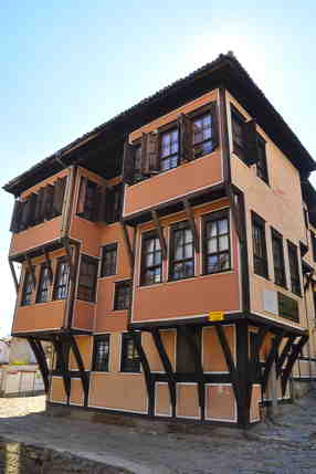 Mavridi House